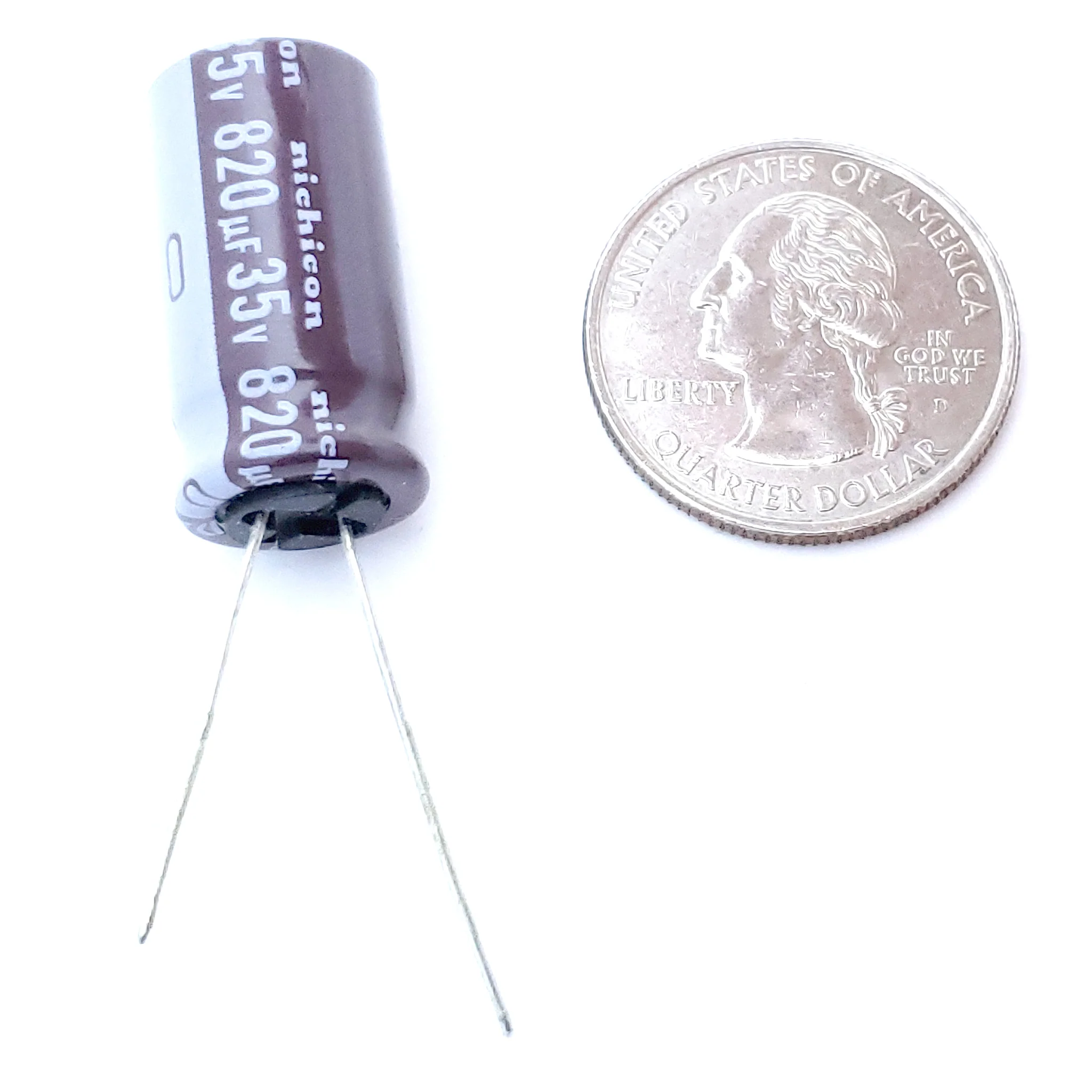 820uF 35 Volt Electrolytic Capacitor - Image 2